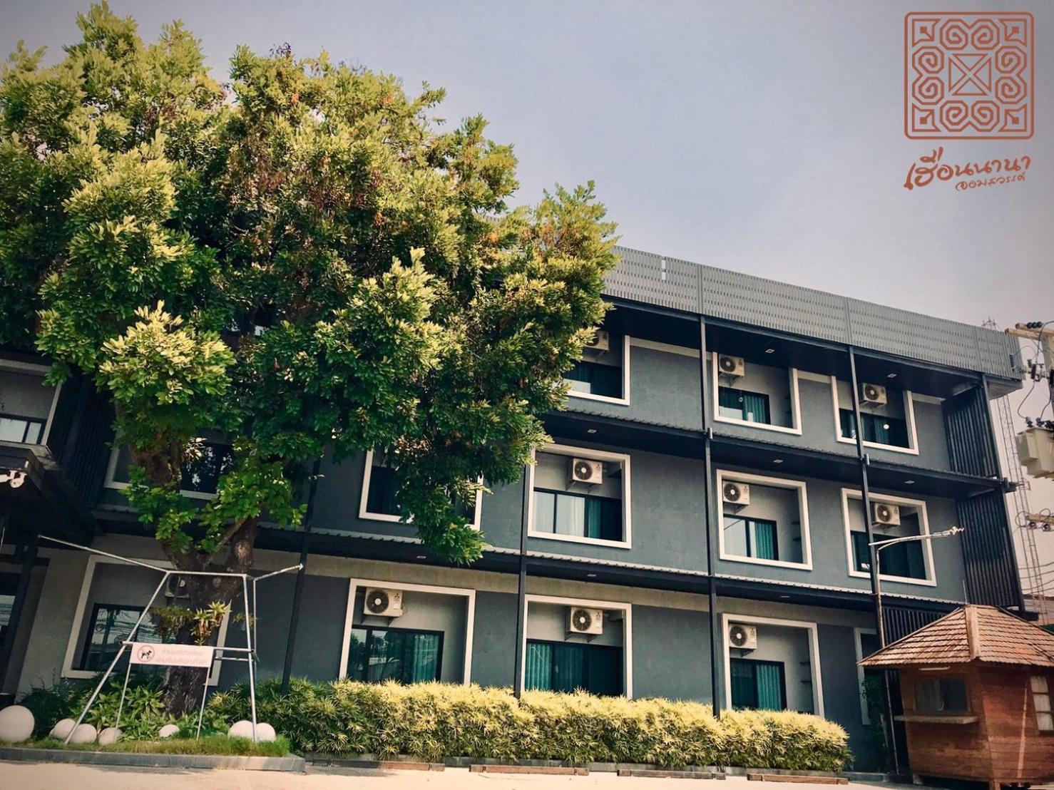 Hotel Huern Nana Jomsawan Phrae Exterior foto